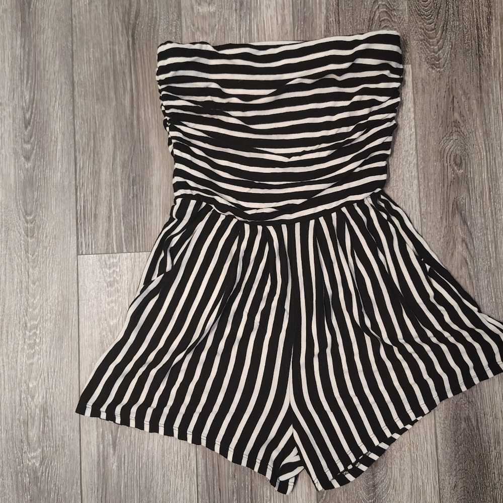 Heart Hips Black and White Striped Romper Small
